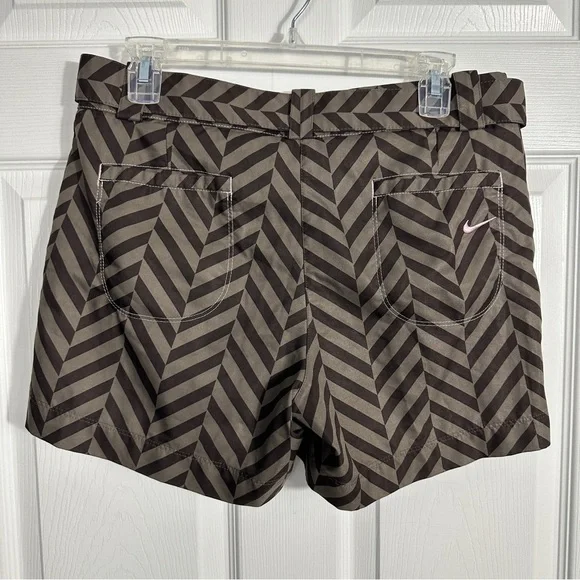 Nike Golf Tour Performance size 8 shorts, brown/black, pink swoosh, athletic - Picture 7 of 10
